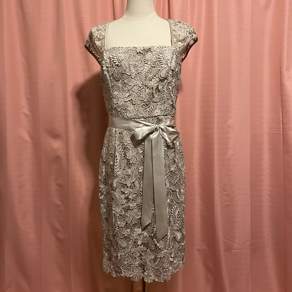 Adrianna Papell Cream lace cap sleeve dress | 8